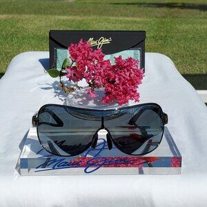 Maui Jim "MAKA" 513-02 Gunmetal + Black Wrap Frames / Grey Lenses {WORTH~A~LOOK}